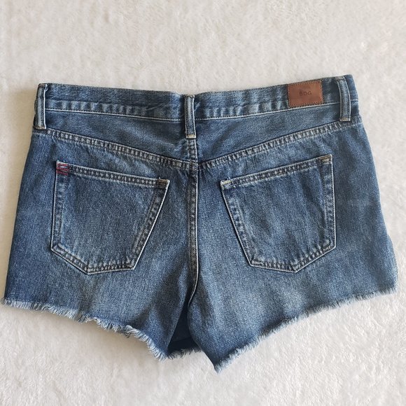 BDG Mid Rise Breezy Button Fly Frayed Sie Slit Denim Shorts SZ 29 - Picture 5 of 14